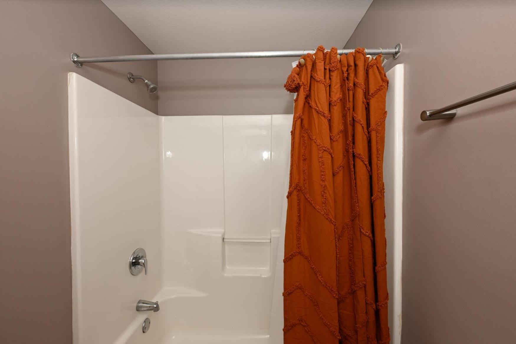 2 Bath Prkg+Gym+Sauna Perk Plaza +30 Day كليفلاند المظهر الخارجي الصورة