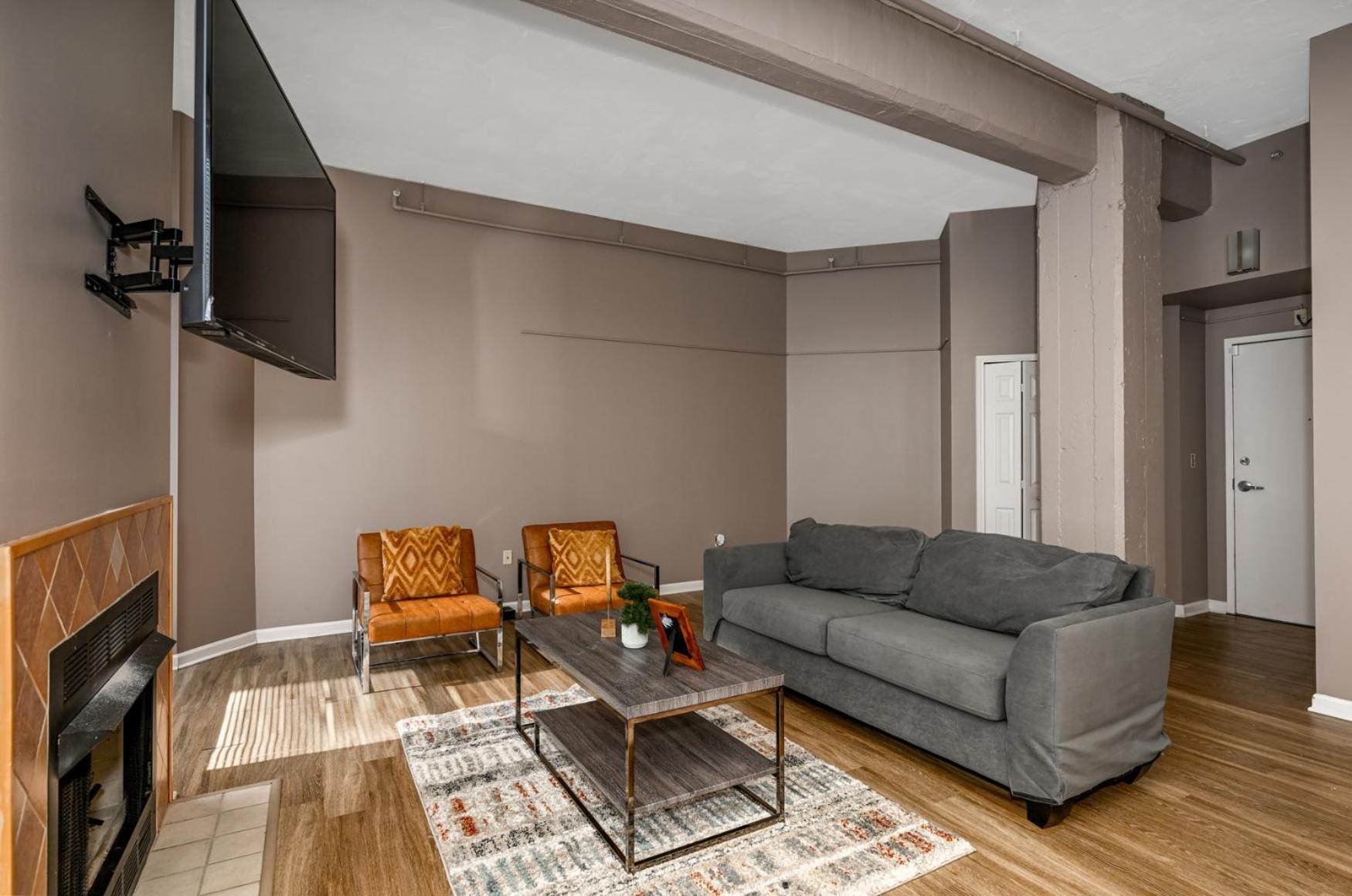 2 Bath Prkg+Gym+Sauna Perk Plaza +30 Day كليفلاند المظهر الخارجي الصورة