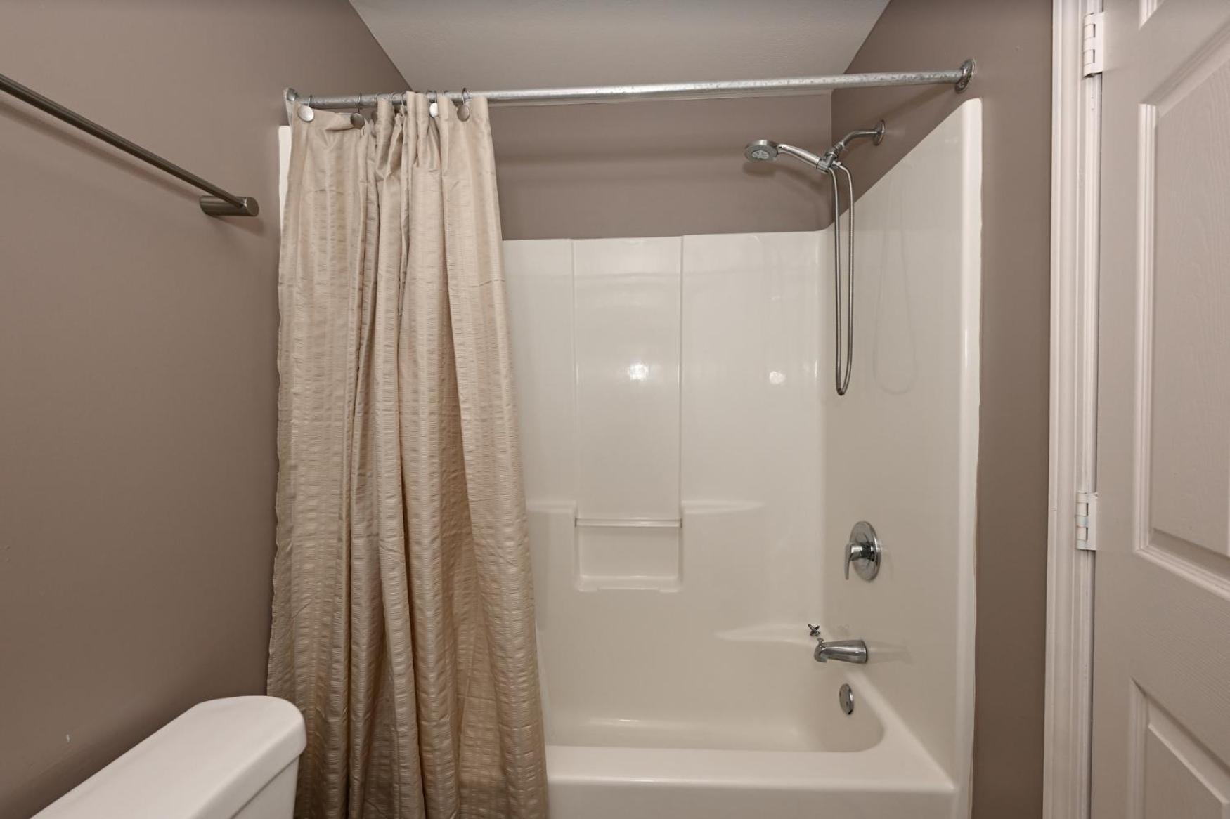 2 Bath Prkg+Gym+Sauna Perk Plaza +30 Day كليفلاند المظهر الخارجي الصورة